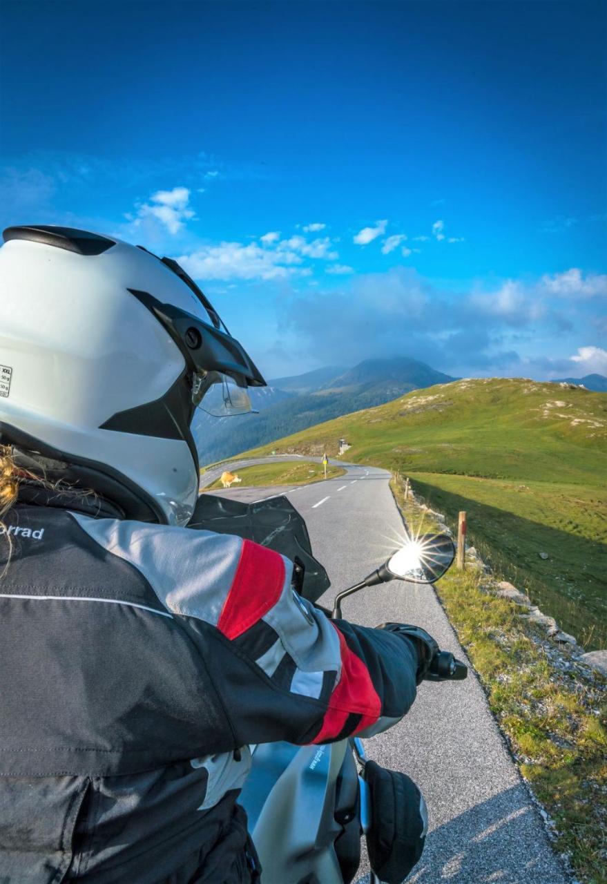 Grizzly Sport & Motorrad Resort Sankt Margarethen im Lungau Buitenkant foto